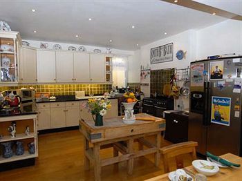 Bed and Breakfast Anchor House Дартмаут Экстерьер фото
